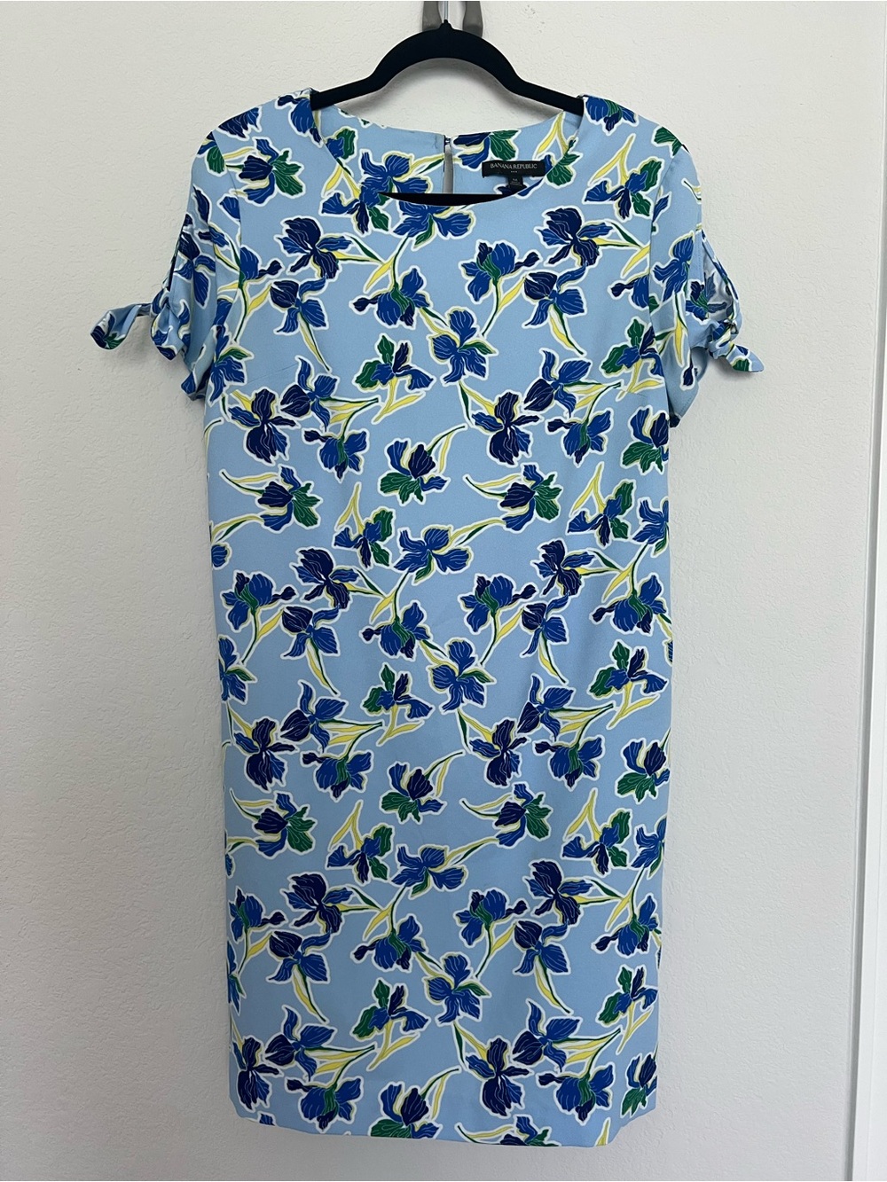 Banana Republic Blue Floral Short Sleeve Dress - Picture 2 of 6